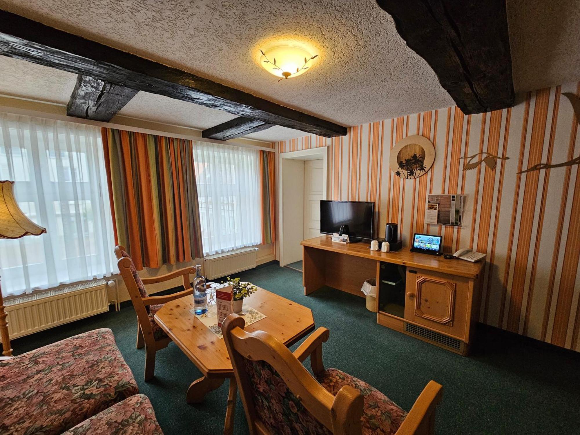 Hotel Am Markt & Brauhaus Stadtkrug Ueckermünde Esterno foto