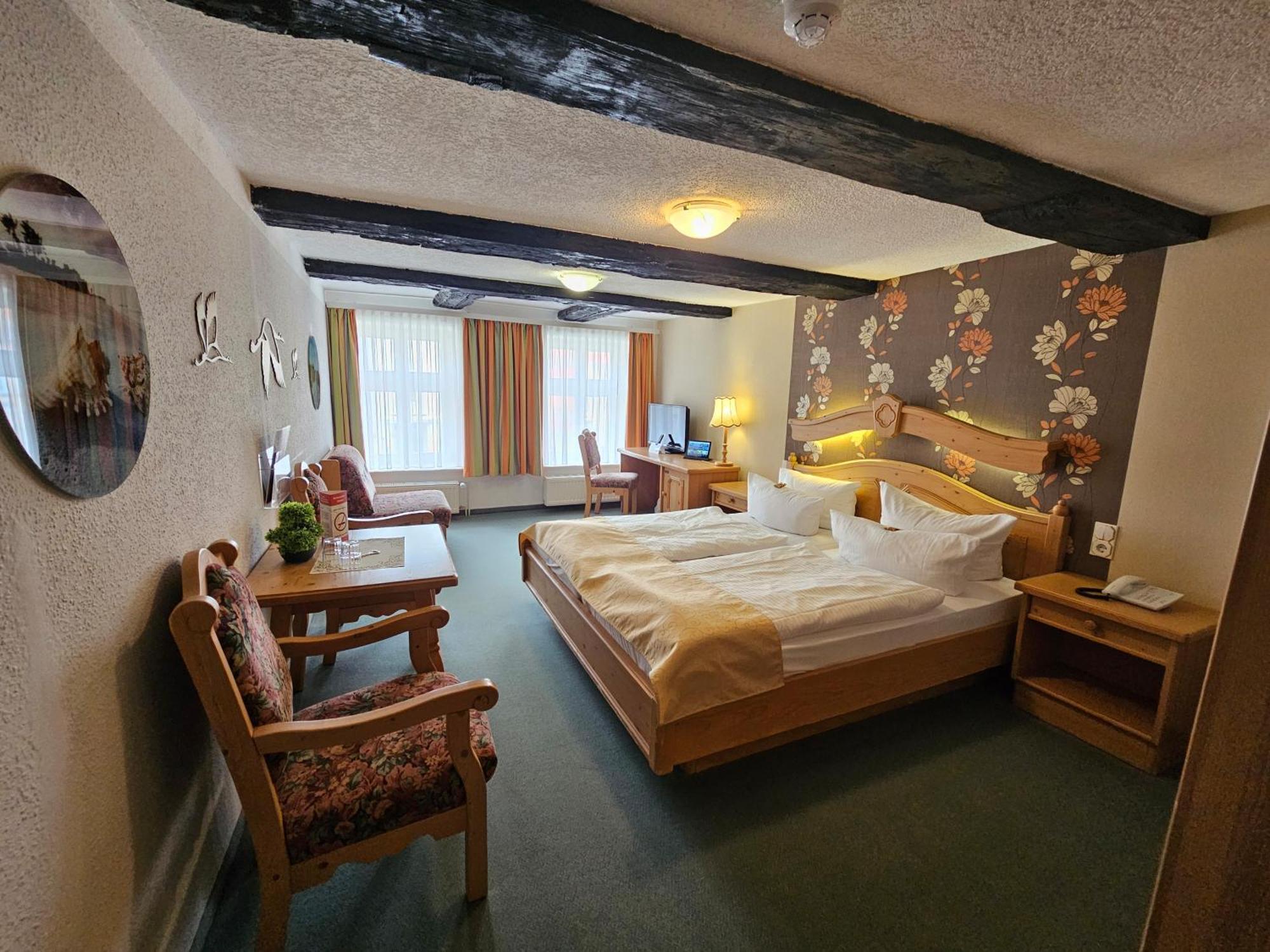 Hotel Am Markt & Brauhaus Stadtkrug Ueckermünde Esterno foto