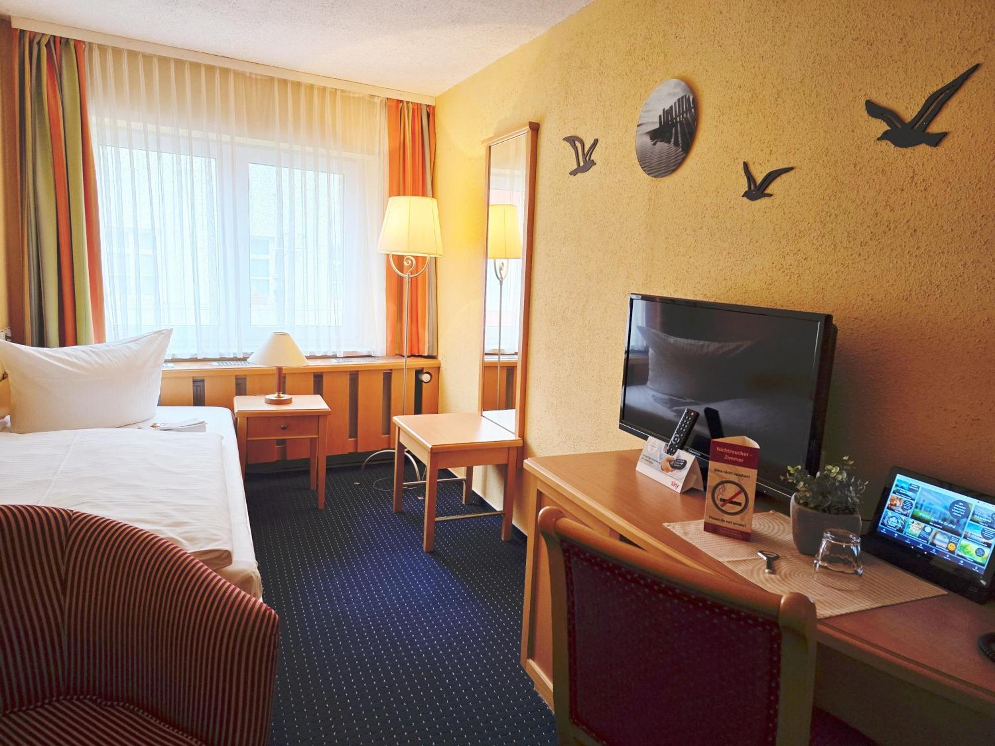 Hotel Am Markt & Brauhaus Stadtkrug Ueckermünde Esterno foto