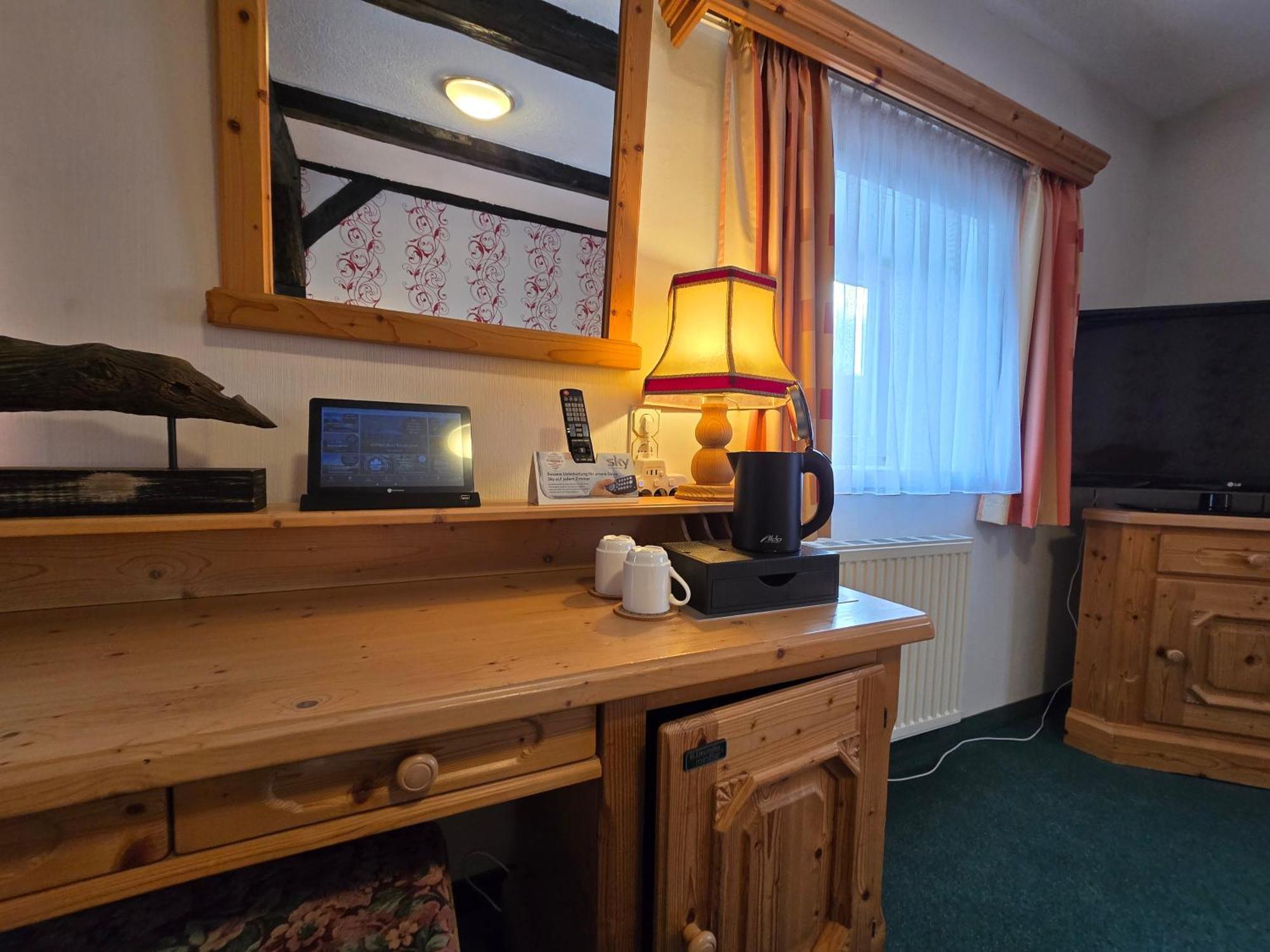 Hotel Am Markt & Brauhaus Stadtkrug Ueckermünde Esterno foto