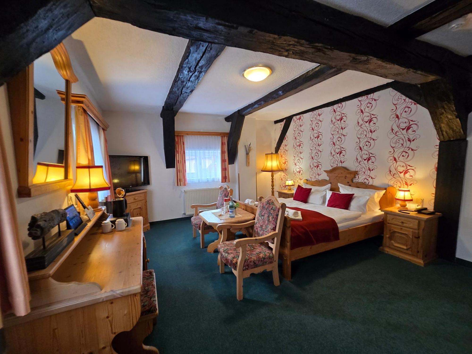 Hotel Am Markt & Brauhaus Stadtkrug Ueckermünde Esterno foto